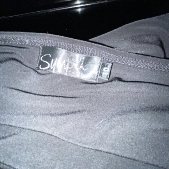 Sympli Black Tunic - Picture 2 of 5